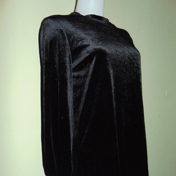 Black Zara Velour Long Sleeve Dress (8) - Picture 4 of 8